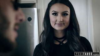 Eliza Ibarra Estas Advokato Kiu Devas Koko