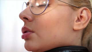 La jolie chatte de Sussy-Amour La jolie chatte de Sussy-Amour