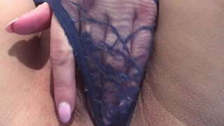 Ei pussy anghenion ceiliog y tu mewn. Yn Agos I Fyny Ei pussy anghenion ceiliog y tu mewn. Yn Agos I Fyny