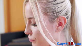 Үлкен Сиськи Жасөспірім Трахается Отырып, Би-би-си