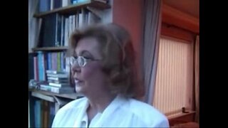 Xhamster.com 2662724 әжем бастап проколотой киской жолақтар мен ойыншықтар