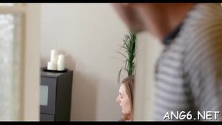 أنيقة بائعة الهوى نيكي ضربات جيدا