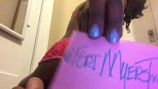 Slank Tykk Babe Viser At Hun Kan Klappe Henne Booty Også!