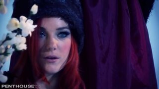 דאַכ-דירע לעזביאַנז דאַני און מערי באַרען יעדער אנדערער אין די שניי