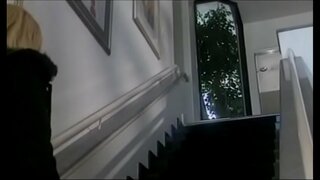 Muito quente e tentador loira gata com grandes jarros Brittney Skye fez cara tomar banho para perfurá-la